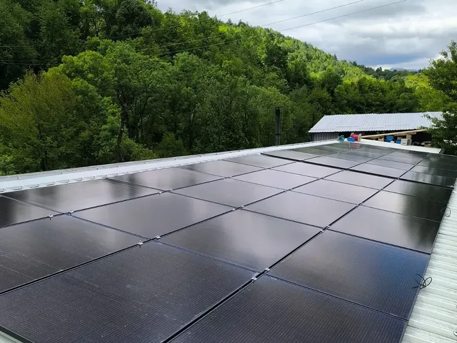 Installation of a 110kWp solar PV system on the rooftop of the SatStyro factory, Mushnikovo, Prizren